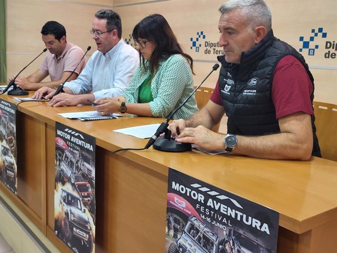 Rueda de prensa de presentación de Motor Aventura, cita con el automovilismo para este fin de semana en la Masía Pelarda de La Puebla de Valverde (Teruel).