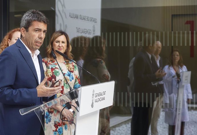 El 'president' de la Generalitat Valenciana, Carlos Mazón, interviene durante la apertura del nuevo Centro de Salud de Malilla, a 10 de junio de 2024, en València
