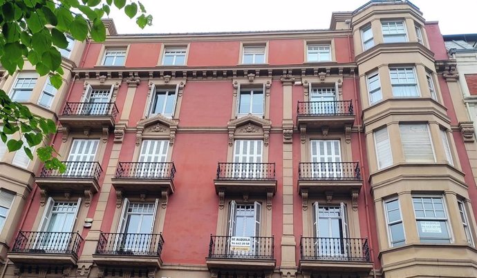 Archivo - Vivienda en alquiler en Bilbao