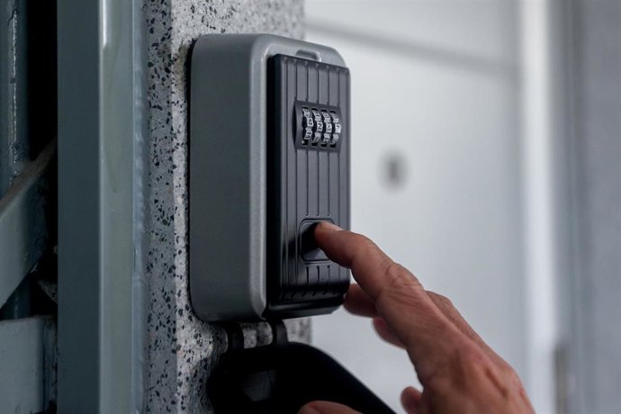 Caja de seguridad de una vivienda turística.