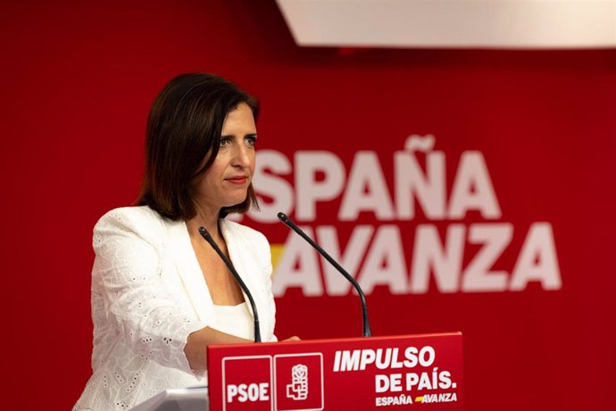 La portavoz del PSOE, Esther Peña, en una rueda de prensa en Ferraz al día siguiente de las elecciones europeas del 9 de junio