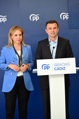 Bruno García y Almudena Martínez en rueda de prensa.