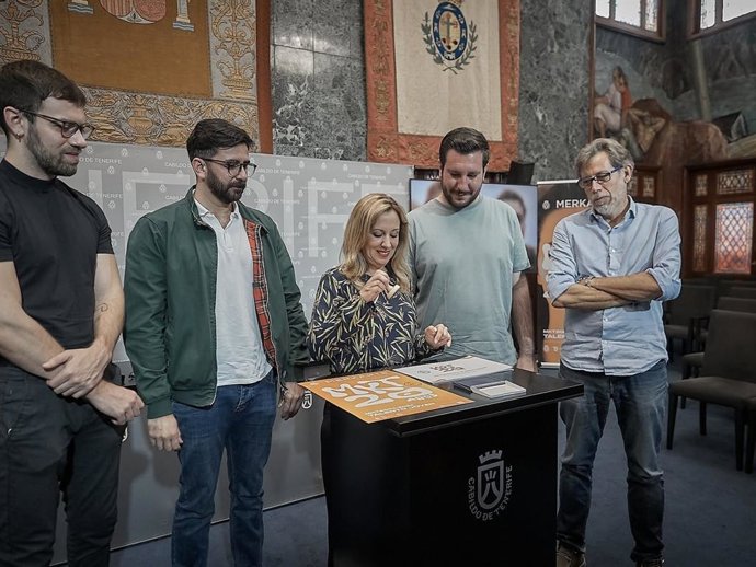 La presidenta del Cabildo de Tenerife, Rosa Dávila, en la conmemoración del veinte aniversario de Merkarte