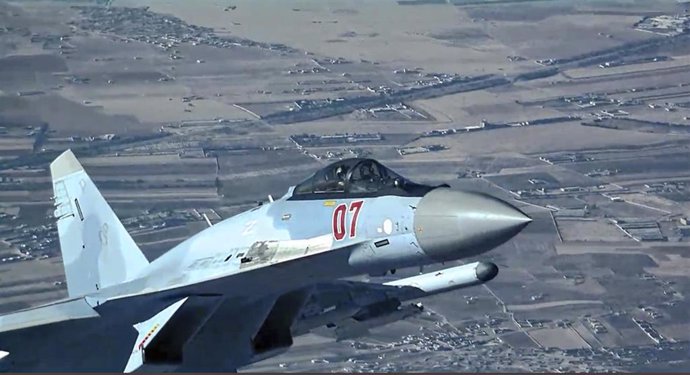 Archivo - July 23, 2023, Undisclosed, Syria: A Russian Federation Air Force Sukhoi Su-35 Flanker-E fighter aircraft flies dangerously close to a U.S. MQ-9 Reaper, July 23, 2023 in Syria. The aircraft later fired flares that struck the MQ-9, severely damag