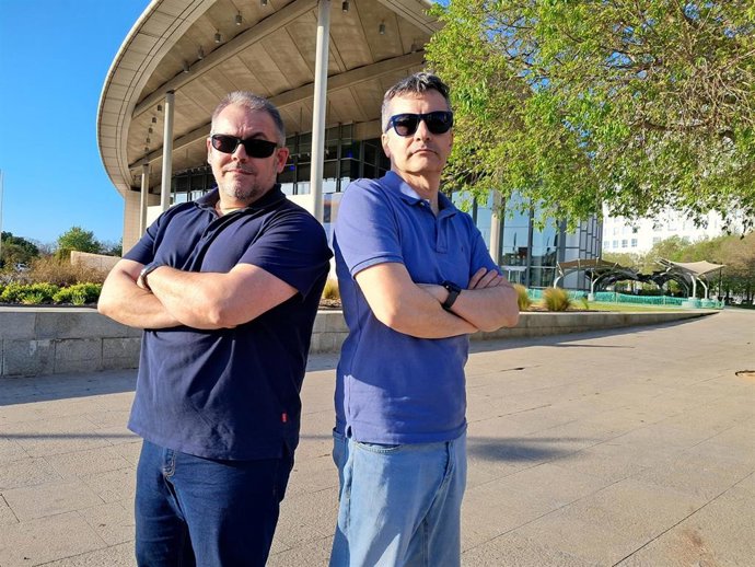 David G. Del Saz y Jorge Suay Greses, coautores de 'Unos días enseñas y otros aprendes'.