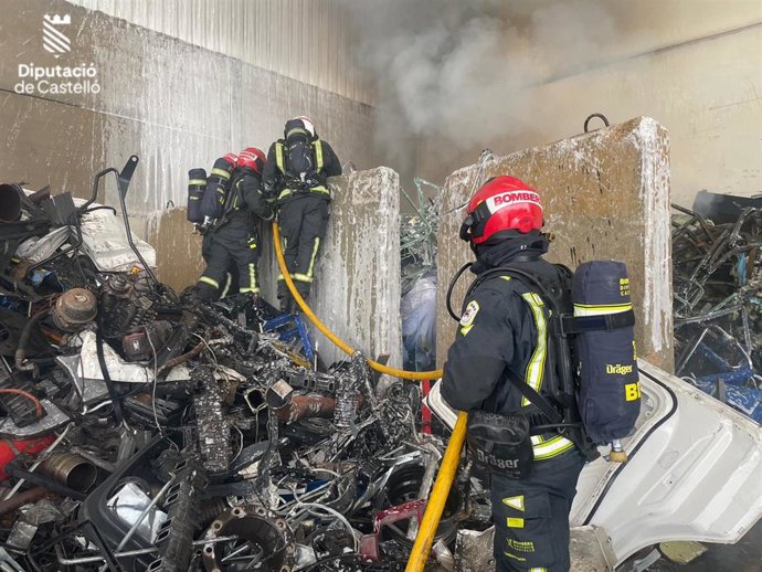 Incendio en una planta de reciclaje de Almassora