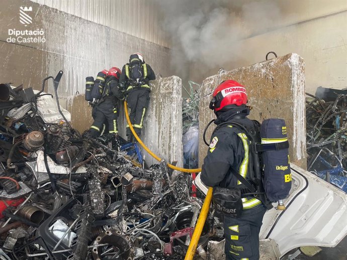 Incendi a una planta de reciclatge d'Almassora