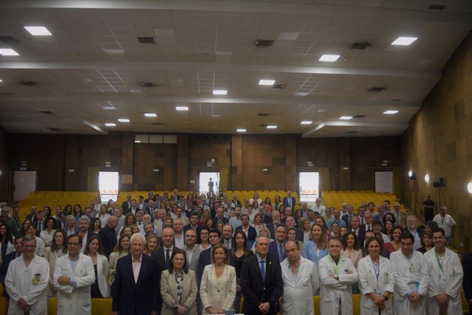 Foto de familia acerca de los resultados del Monitor de Reputación Sanitaria.