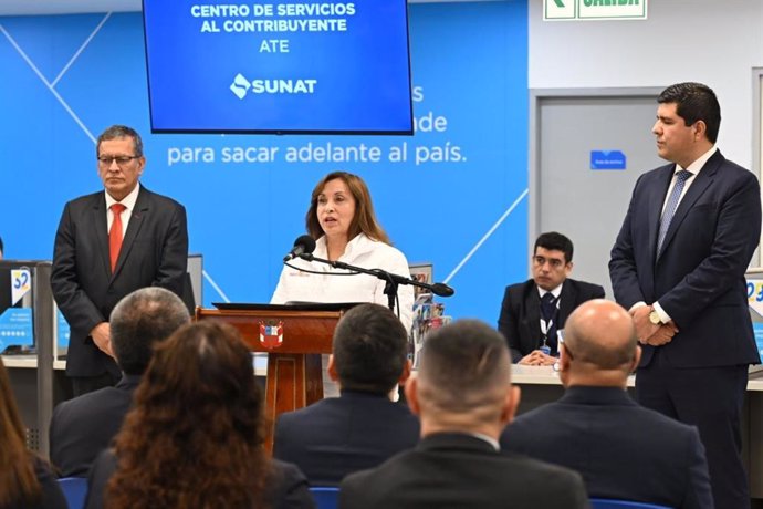 Presidenta Dina Boluarte Zegarra, inauguró nueva sede de Sunat en Ate.
