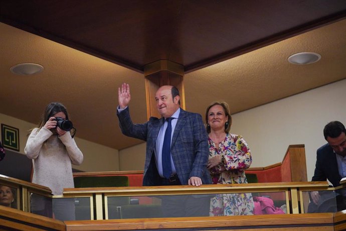 El presidente del PNV, Andoni Ortuzar, durante la sesión constitutiva del Parlamento Vasco de la XIII legislatura, en el Parlamento Vasco, a 14 de mayo de 2024