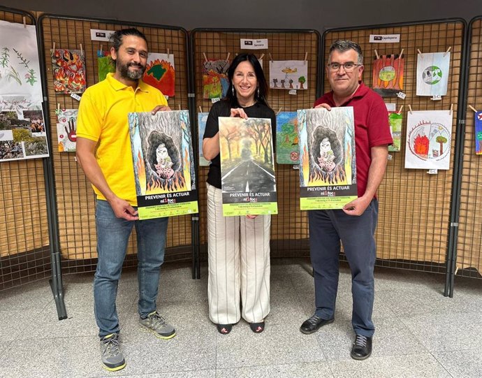 Presentación carteles ganadores de la campaña local 'Ni un foc al bosc'