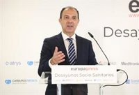Aragón dice que la falta de profesionales del SNS es "responsabilidad" del Ministerio y acusa a García de "frivolizar"