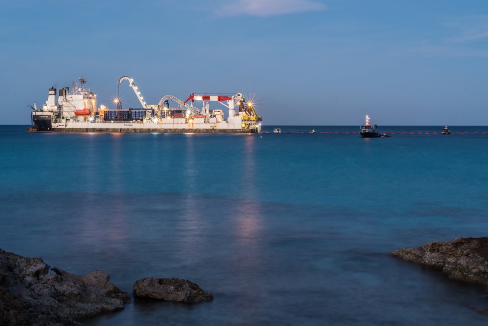 Barco cablero 