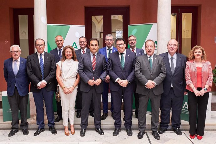 Acto de jura de los miembros del Pleno de consejeros del Consejo Andaluz de Colegios de Gestores Administrativos.