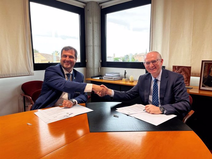 El rector, Dr. Alfonso Méndiz, ha recibido en UIC barcelona al alcalde de Bolvir, Sr. Isidre Chia Trilles