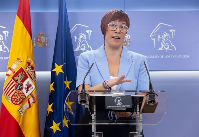 La portaveu de Compromís al Congrés, Águeda Micó, durant una roda de premsa anterior a la Junta de Portaveus, al Congrés dels Diputats, a 11 de juny del 2024, a Madrid (Espanya).