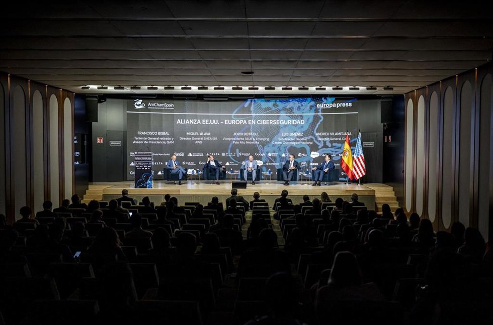 Mesa redonda: 'Alianza EE.UU. Europa en ciberseguridad', en el encuentro informativo  Global Trends 2024, organizado por Europa Press y la Cámara de Comercio de EEUU