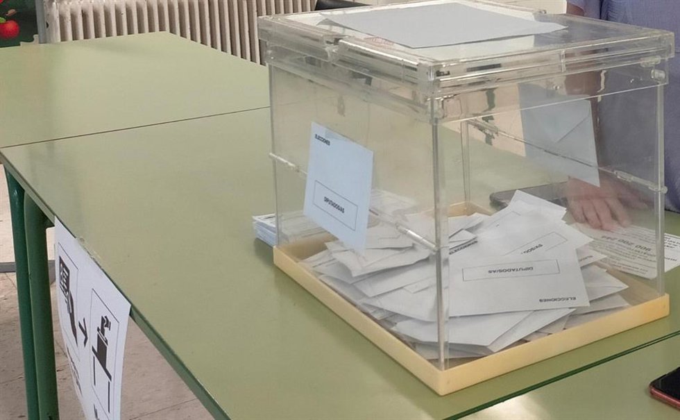 AMPL.-El PSOE de Ceuta condena la actitud de la presidenta de mesa electoral que exclamó "Por España" frente a Vox 