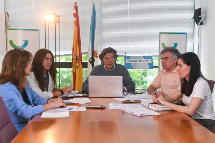 Reunión de la Comisión Galega de Control da Violencia, con el secretario xeral para o Deporte, José Ramón Lete Lasa, a la cabeza