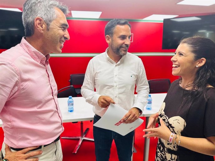 Victor Navas, Daniel Perez y Patricia Gutierrez en reunion de la CEP del PSOE de Mal