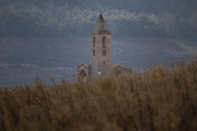 Imagen de archivo - Vista del pantano de Sau, a 22 de enero de 2024, en Barcelona, Catalunya (España). 