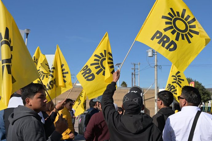 Archivo - December 2, 2023, Tijuana, Baja California, Mexico: Senator Xochitl Galvez, Mexico's opposition presidential candidate, campaigned in Tijuana, Mexico as her supporters waved the flag of her coalition unity front, Party of the Democratic Revoluti