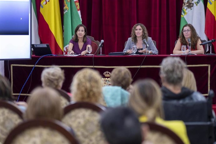 Archivo - La diputada de Igualdad, Susana Sánchez Toro, en el consejo provincial de Igualdad. ARCHIVO.