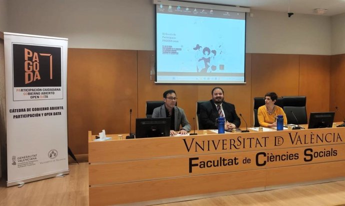 El director general de Transparncia, José Tárrega, inaugura la III Escola de Participació Pagoda