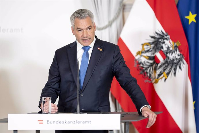 Archivo - April 12, 2024, Vienna, Vienna, Austria: Doorstep press conference between Austrian Federal Chancellor KARL NEHAMMER and President of the European Council CHARLES MICHEL. Discussions on the ''Strategic Agenda of the EU''. Picture shows KARL NEHA