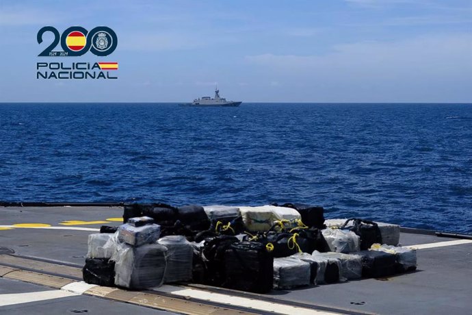 Interceptado en aguas próximas a Canarias un pesquero con 2,7 toneladas de cocaína procedente de Venezuela