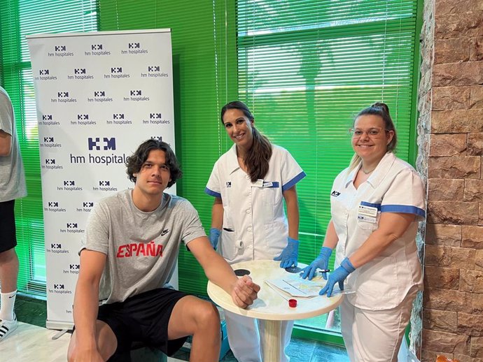 Un jugador de la U20M durante un reconocimiento médico.