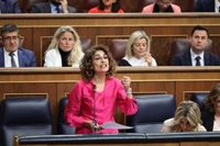 El PP veu el Govern central com "un vaixell en flames" i Montero els pregunta si negociaran una moció de censura