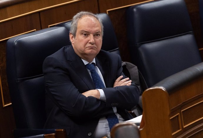 El ministro de Industria, Jordi Hereu, durante una sesión de control en el Congreso de los Diputados, a 12 de junio de 2024, en Madrid (España).  