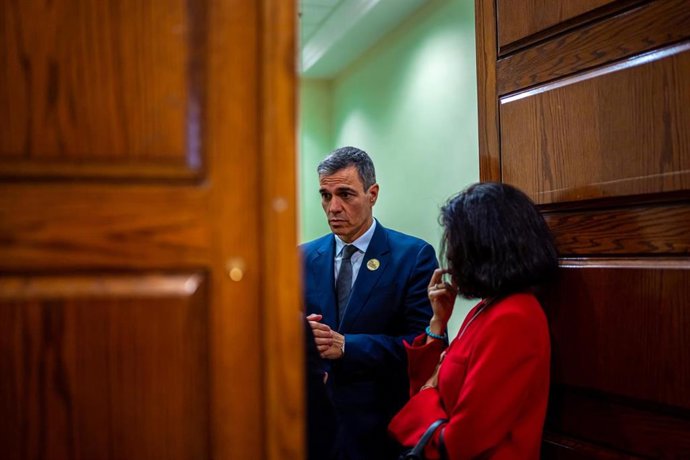 El presidente del Gobierno, Pedro Sánchez (c), durante la Conferencia Internacional sobre la respuesta humanitaria de emergencia para Gaza, en el Centro de convenciones Rey Hussein Bin Talal, a 11 de junio de 2024, en Sweimeh (Jordania).
