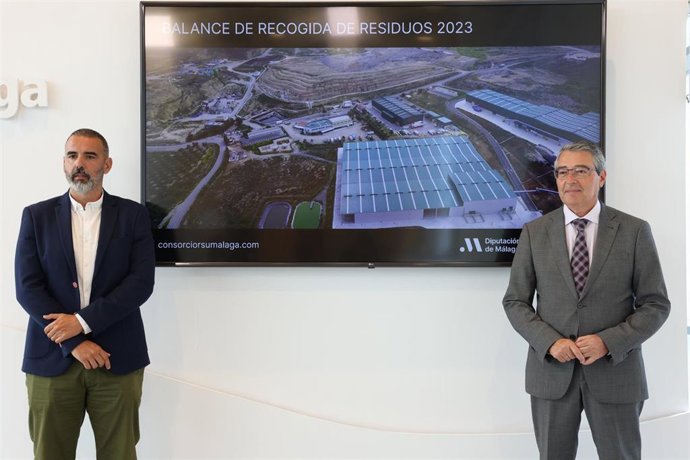 El presidente de la Diputación de Málaga, Francisco Salado, ha presentado un balance de la actividad de recogida de residuos realizada por el Consorcio durante el año pasado y ha incidido en el esfuerzo que hay que realizar para concienciar a la poblaci