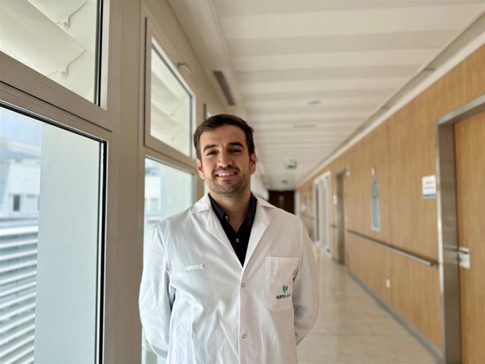 El doctor Luis Ortega Berbel, dermatólogo de Quirónsalud Infanta Luisa.