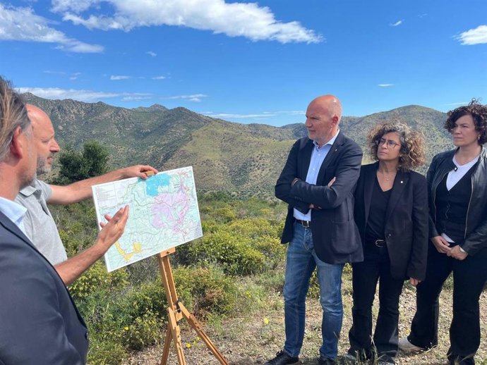 El conseller de Acción Climática en funciones, David Mascort, en Colera (Girona)