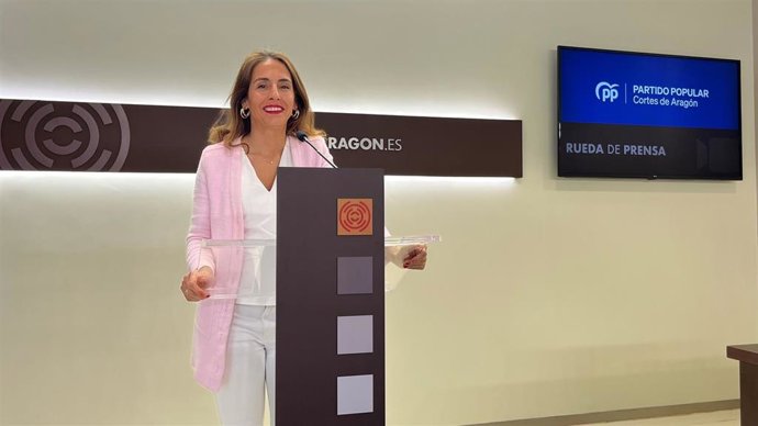 La portavoz adjunta del PP Aragón, María Navarro.