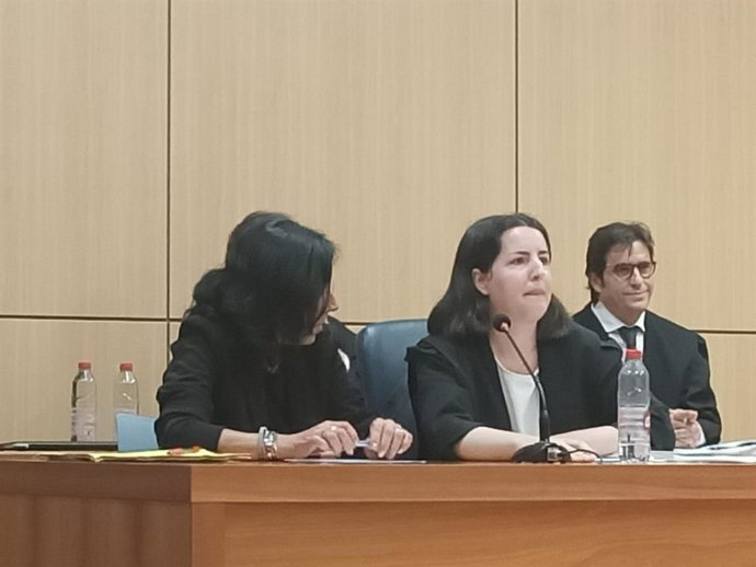 La acusada de matar a su pareja con laxantes se enfrenta a 28 años de cárcel