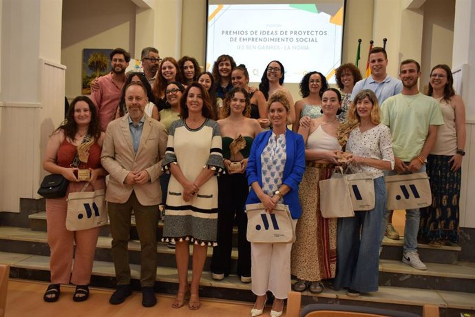 Entrega de premios y menciones de la segunda edición de 'Ideas de proyectos de emprendimiento social' que promueven el centro de innovación social La Noria de la Diputación de Málga junto al IES Ben Gabirol y la colaboración de Arrabal AID.