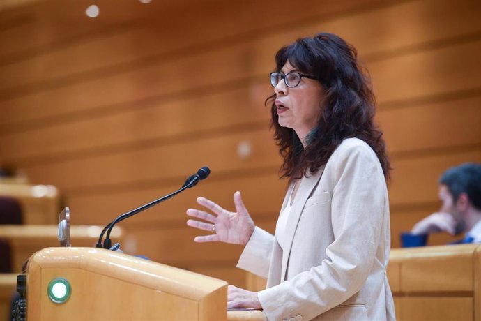 La ministra de Igualdad, Ana Redondo, durante una sesión de control al Gobierno, en el Senado, a 4 de junio de 2024, en Madrid (España). El Senado celebra una sesión plenaria hoy que comienza con las preguntas e interpelaciones de control al Gobierno. Mañ