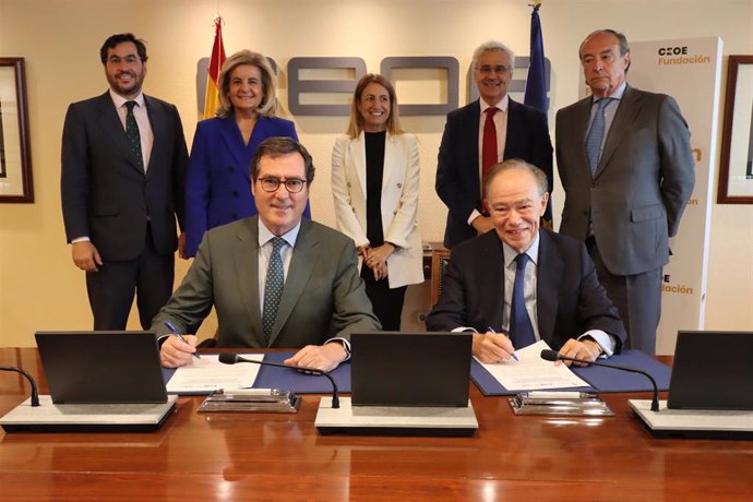 El Teatro Real, CEOE y la Fundación CEOE se unen en un convenio para impulsar la cultura dentro del tejido empresarial