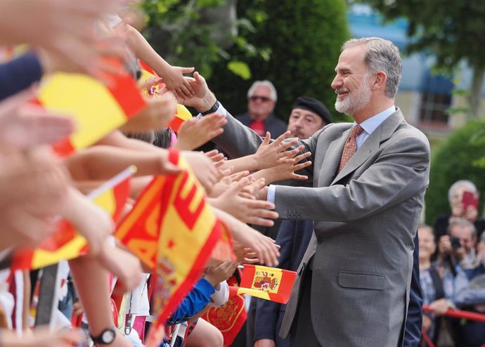 El Rey Felipe VI a su llegada a la inauguración de la exposición ‘Hospitalitas: La gracia del encuentro / A graza do encontró’