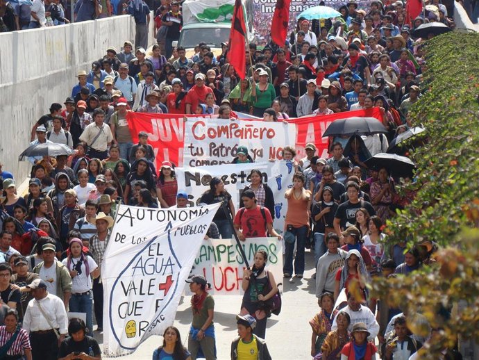 Movilización en defensa del agua en Guatemala.