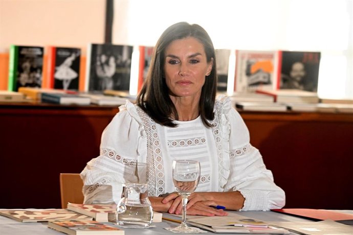 La reina Letizia preside la reunión del Patronato de la Residencia de Estudiantes