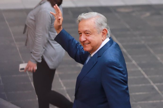 President of Mexico, Andrés Manuel López Obrador, salutes after finishing the  flag-bearing ceremony of the Mexican delegation that will participate in the Paris 2024 Olympic Games, at the National Palace.