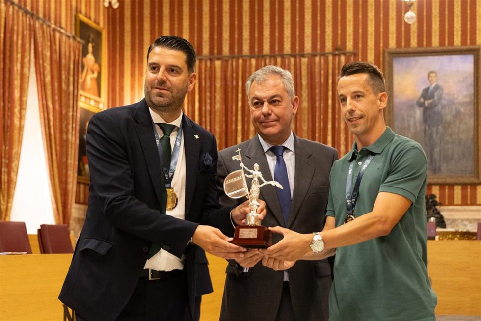 Recepción al Betis Futsal en el Ayuntamiento