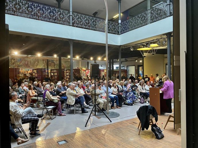 La consellera de Cultura de la Generalitat de Catalunya, Natlia Garriga, participa en el acto central del Any Estellés, celebrado este jueves en Valncia
