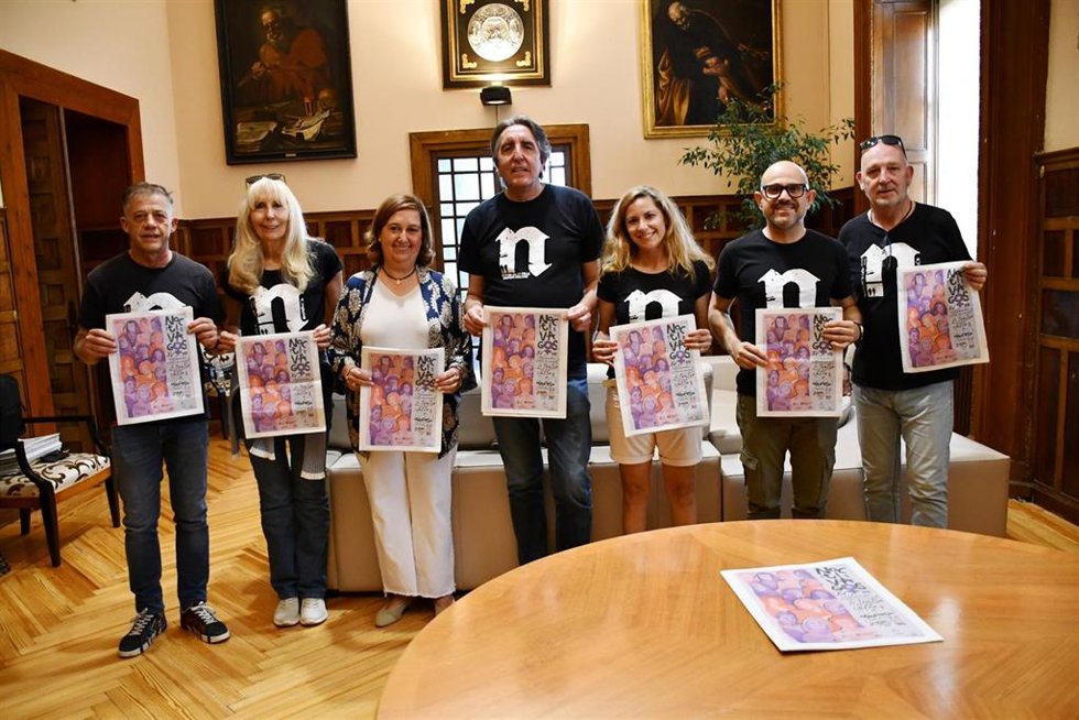 Presentación del Certamen internacional de Teatro en la Calle Noctívagos que se celebrará en Oropesa.