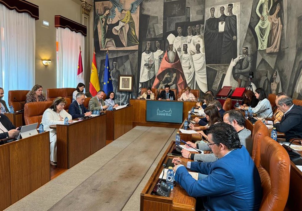 Pleno en la Diputación de Ciudad Real.